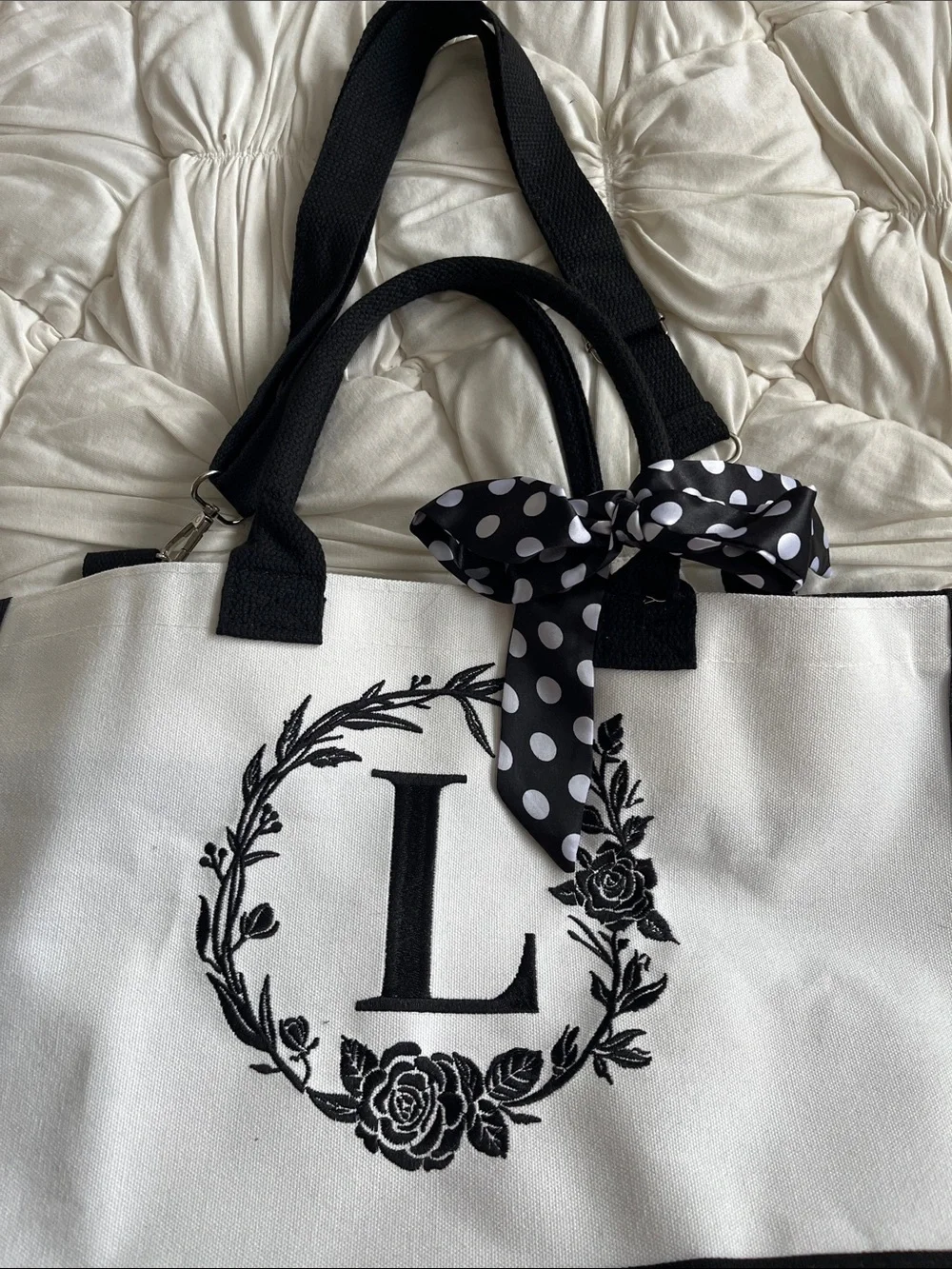 Monogrammed “L”Canvas Tote Bag - Brand NEW✨🖤🤍